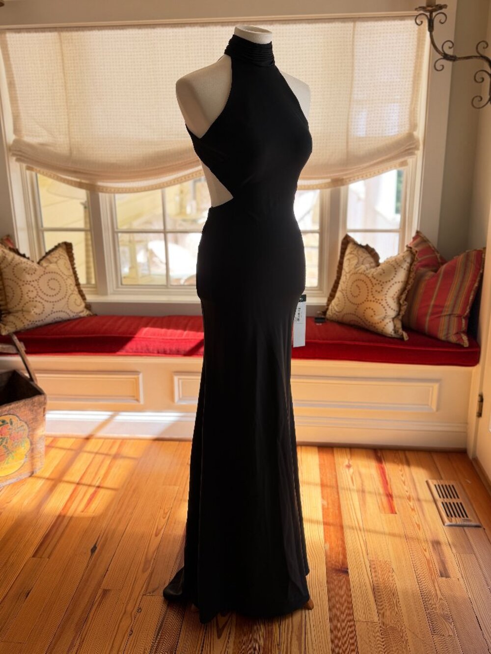 NWT Ieena for Mac Duggal 25403 Black Keyhole Halter Gown - Size 0